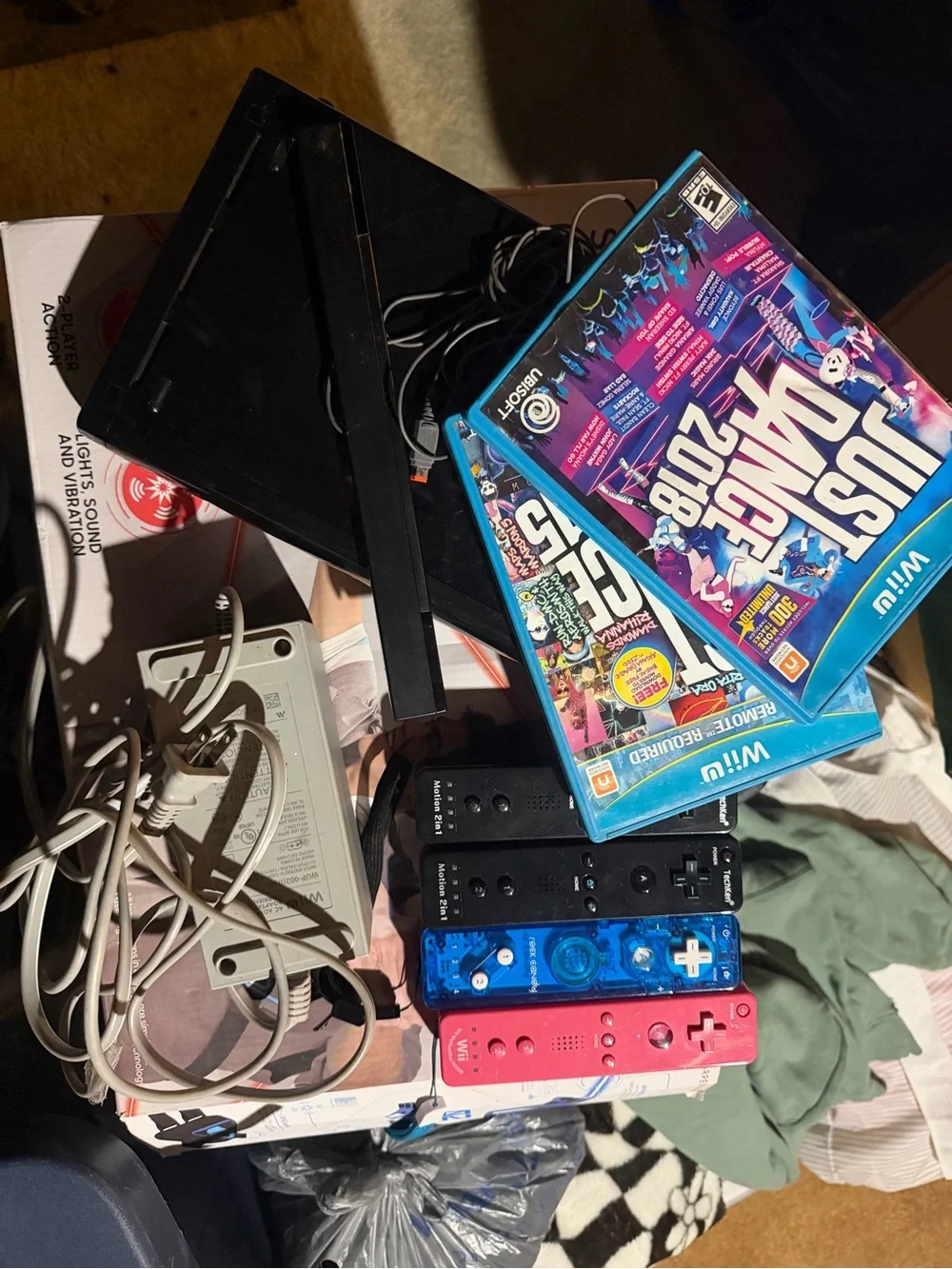 Nintendo Wii Remote Controller Trio in Black, Blue & Pink with Games